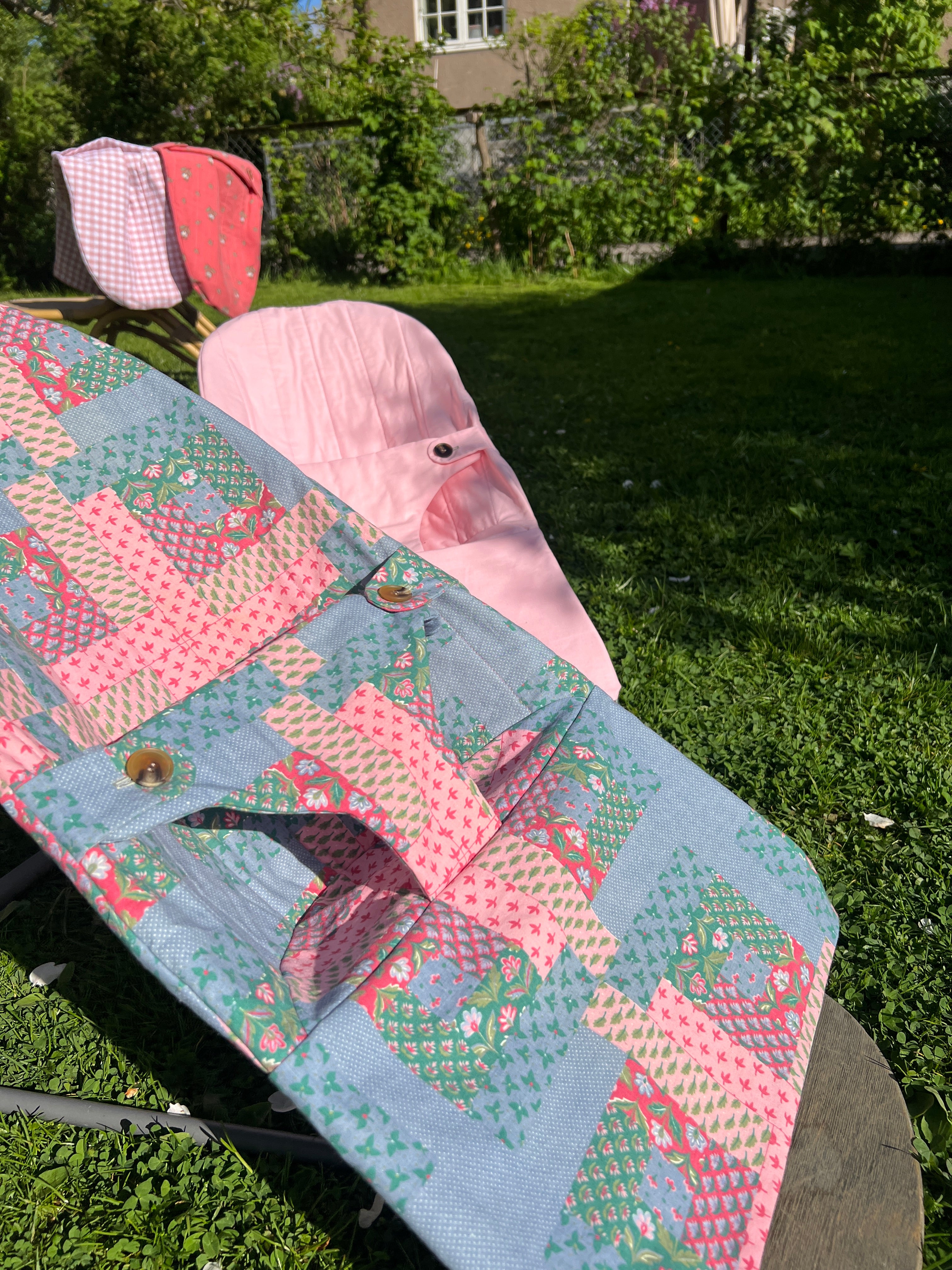 Trekk til vippestol - rosa/blå